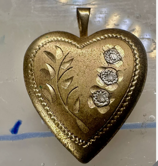 Vintage 14K GF Heart floral photo locket